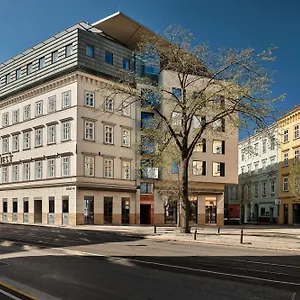 Radisson Blu Triest Hotel, מלון