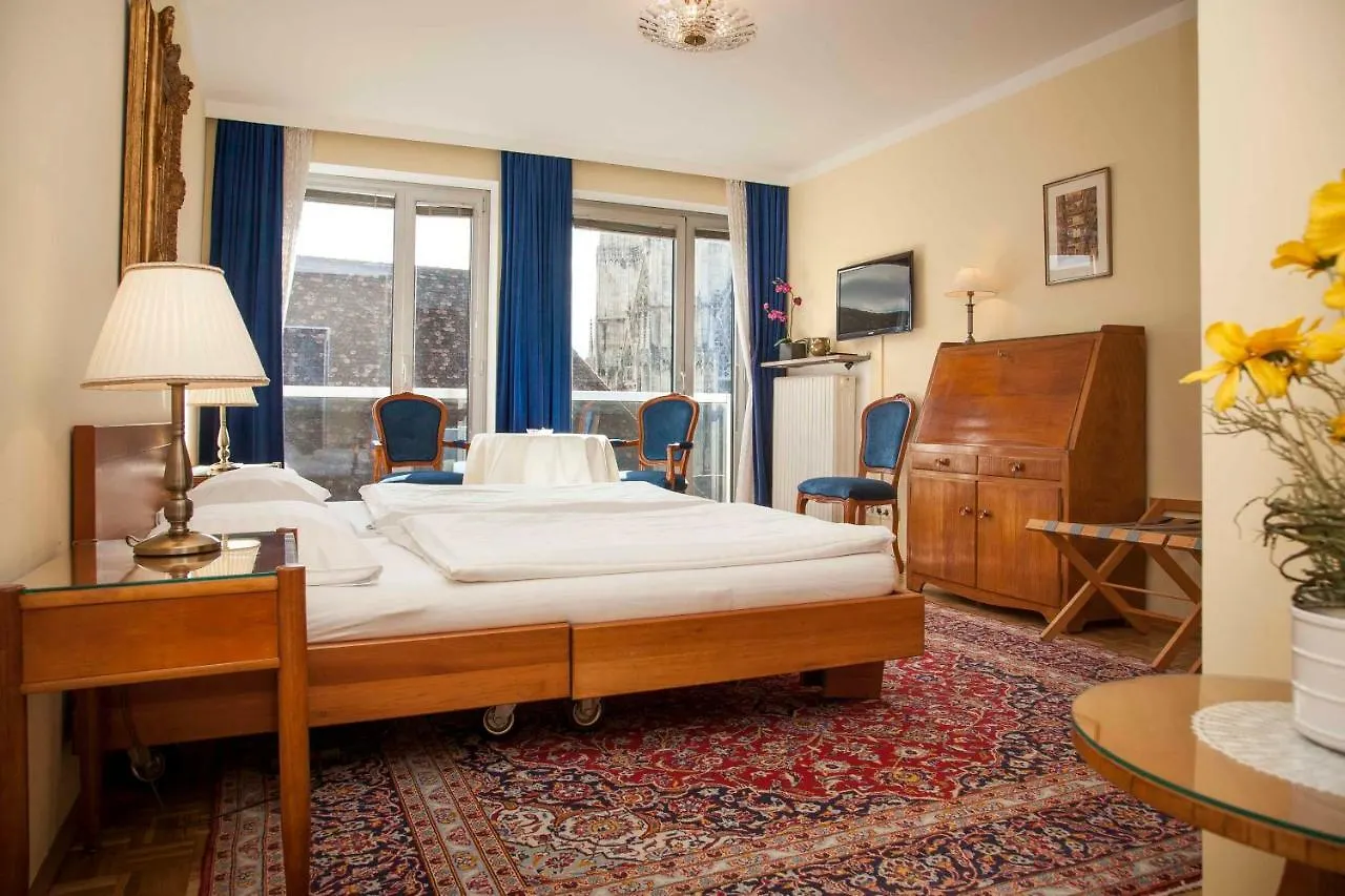 Pension Sacher - Apartments Am Stephansplatz Vienna 2*,  Austria
