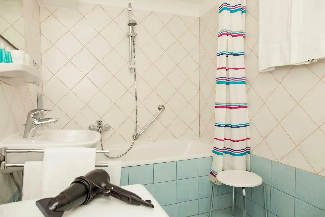 Pension Sacher - Apartments Am Stephansplatz Vienna Austria